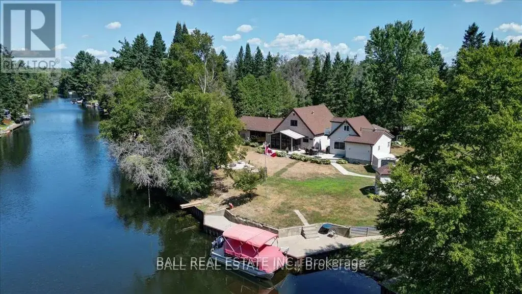 45 Brook Road, Kawartha Lakes (Fenelon Falls)